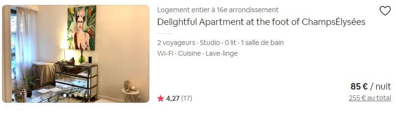 Le fait de mettre le titre de son annonce en Anglais est un signal fort marketing envoyé par ce propriétaire d'un appartement loué en courte durée à Paris