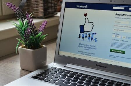 Facebook et location saisonniere